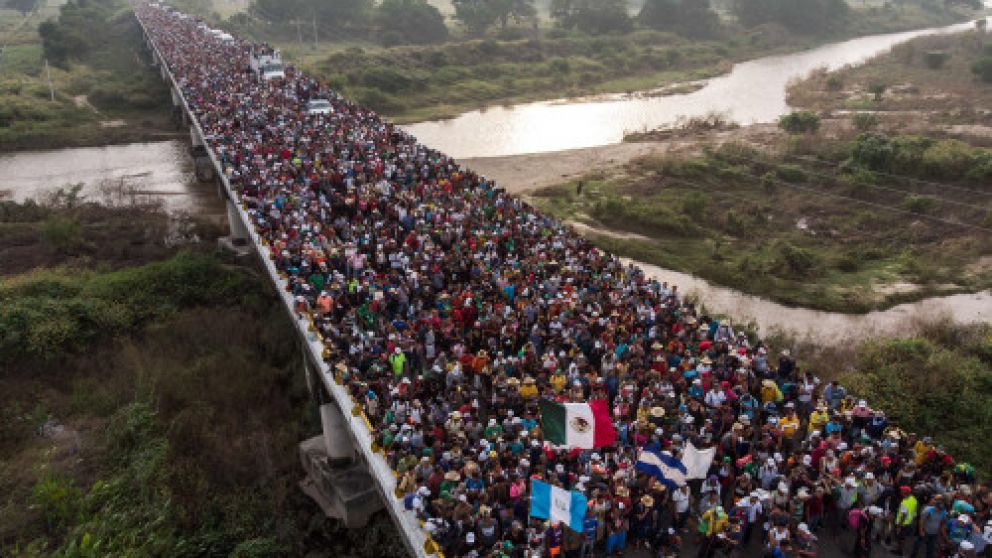La caravana centroamericana se acerca a la frontera