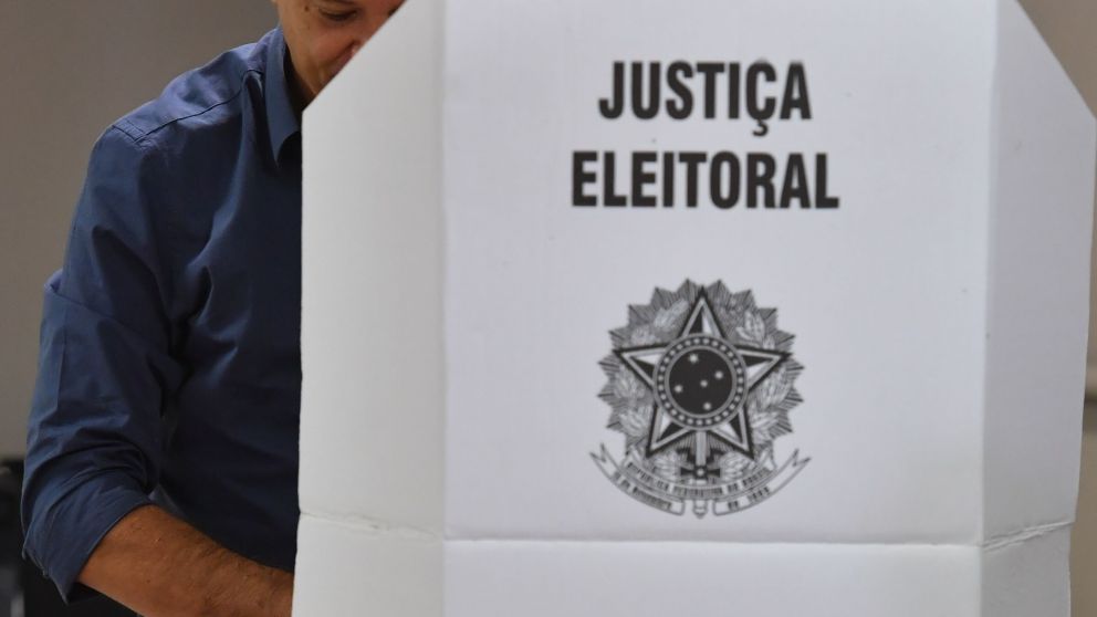 Haddad y Bolsonaro votaron en un clima de gran expectativa