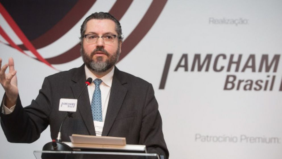 Fraga Araújo es un firme opositor a la globalización