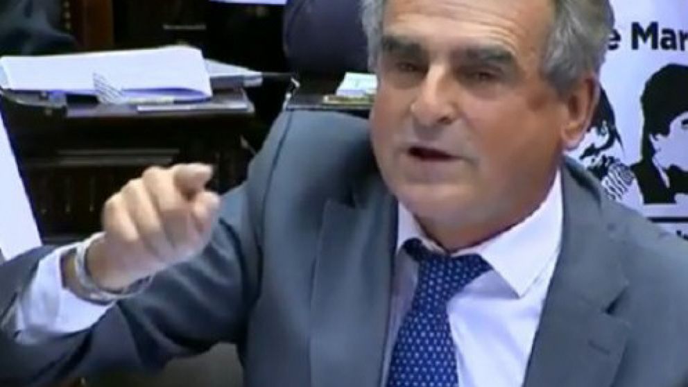 Rossi critic� el �Presupuesto del ajuste�