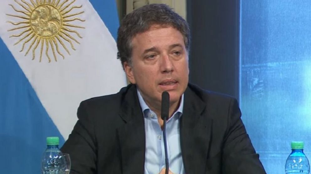 Dujovne presentará los datos del ajuste fiscal del tercer trimestre
