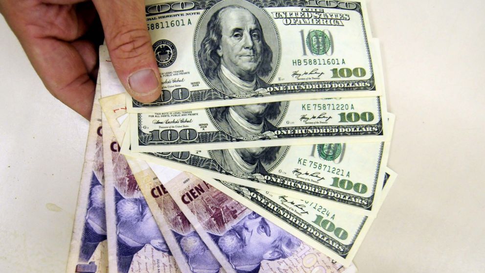 Hacienda licita Letes para absorber más pesos