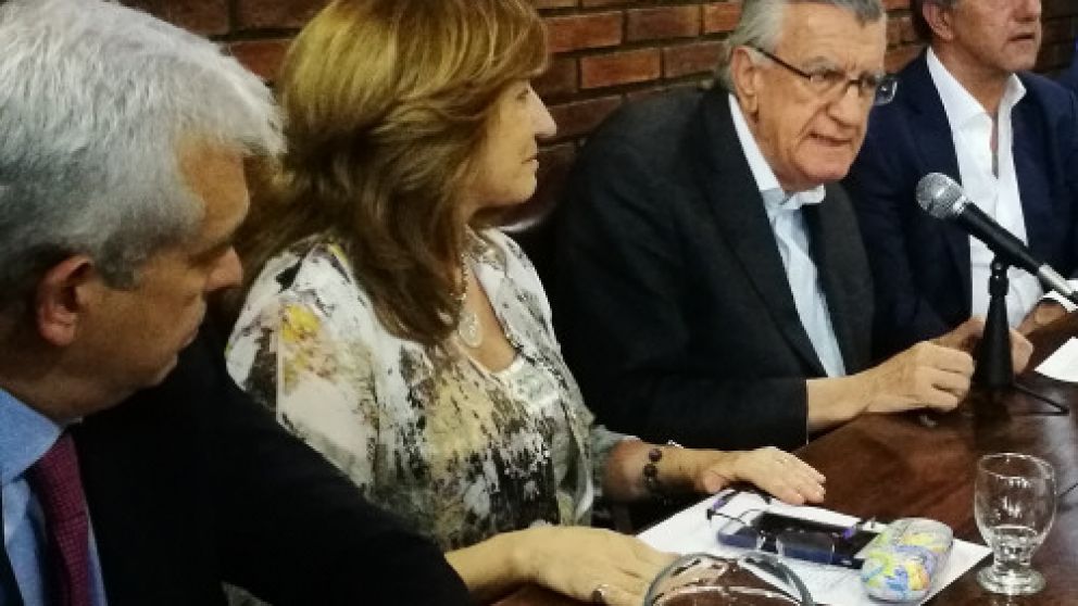 Empresarios y dirigentes criticaron el modelo del Gobierno