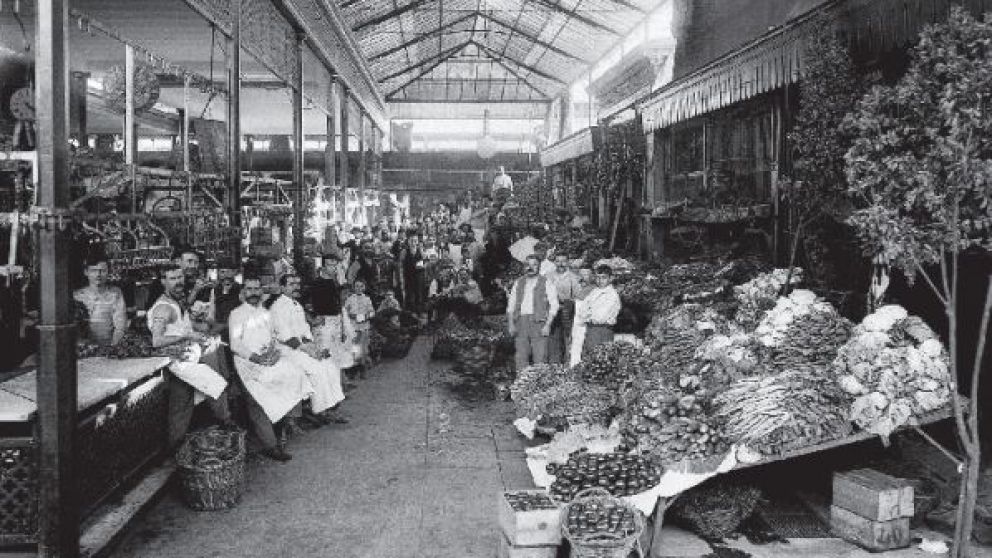 Mercado de la ciudad, una de las escenas cotidianas del Buenos Aires de anta�o. 