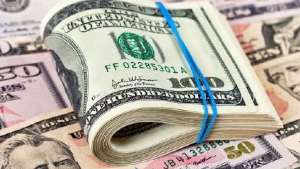 El dólar retrocedió por quinta jornada consecutiva