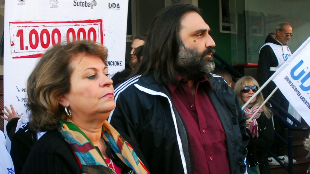 Docentes bonaerenses ratificaron el paro para el lunes y martes