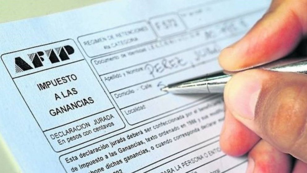 Ganancias: el impuesto lo pagan 746.000 trabajadores más que en 2015