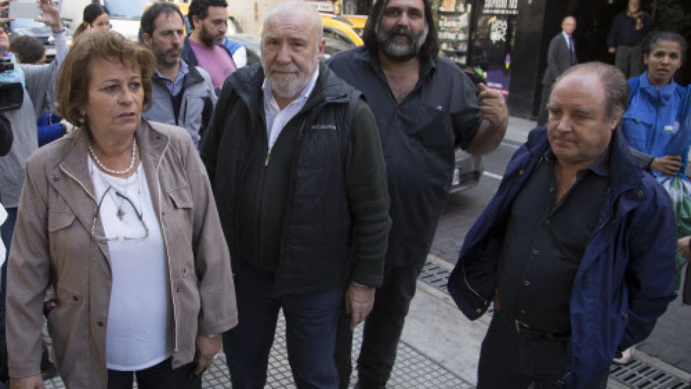 Referentes del Frente Docente ingresan en el Episcopado