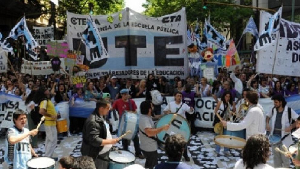 Estatales, uno de los sectores más afectados