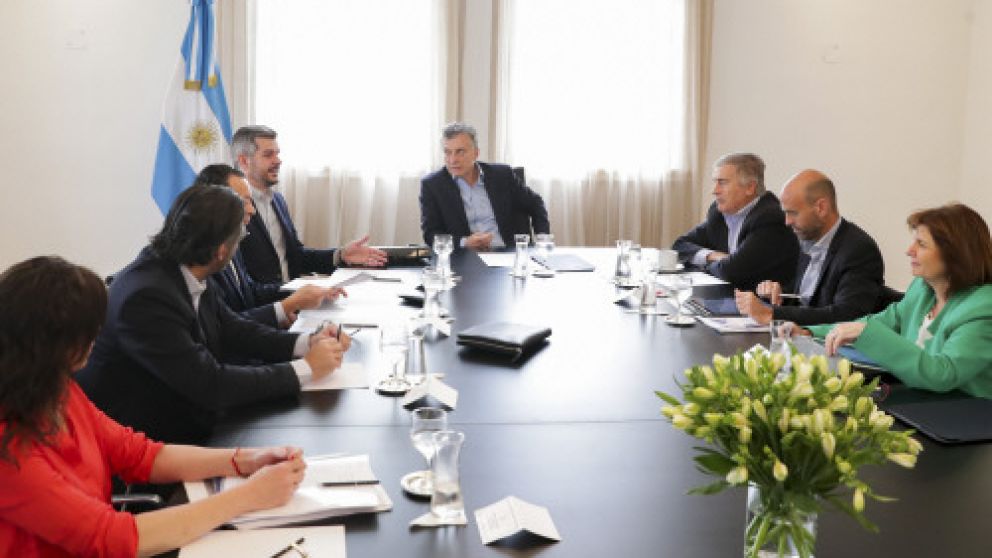 Recien arribado de Nueva York, Macri presidió el “mini” Gabinete