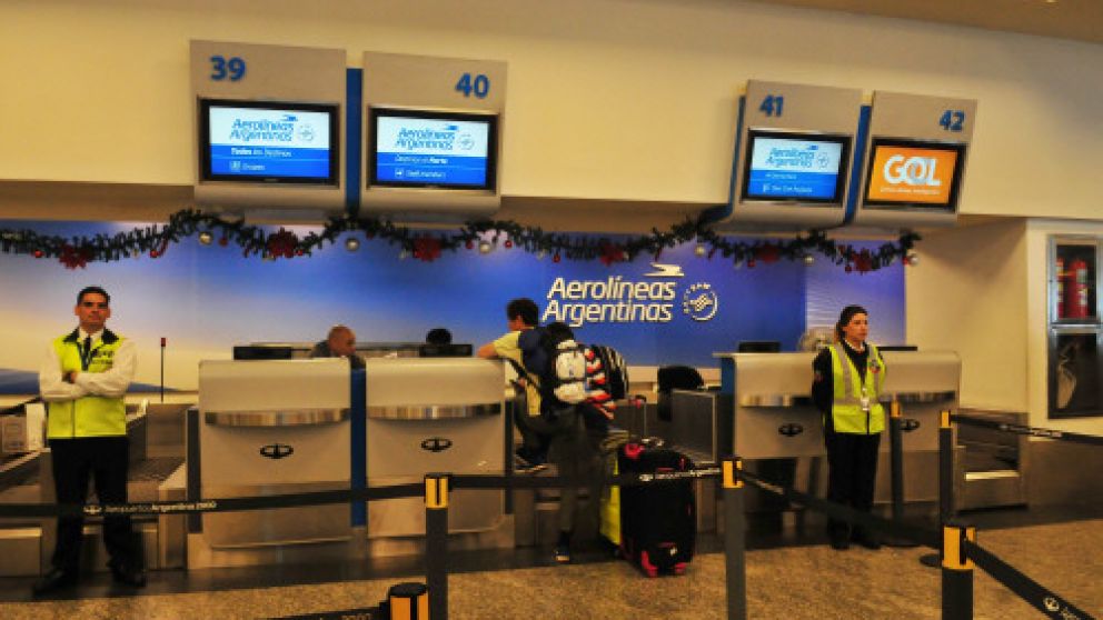 Las empresas pidieron no ir a los aeropuertos