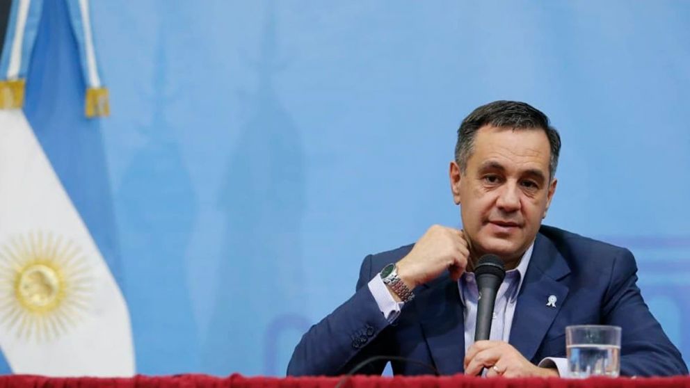 Finocchiaro: "La escuela es la única institución que siempre ha sobrevivido a todas las crisis"