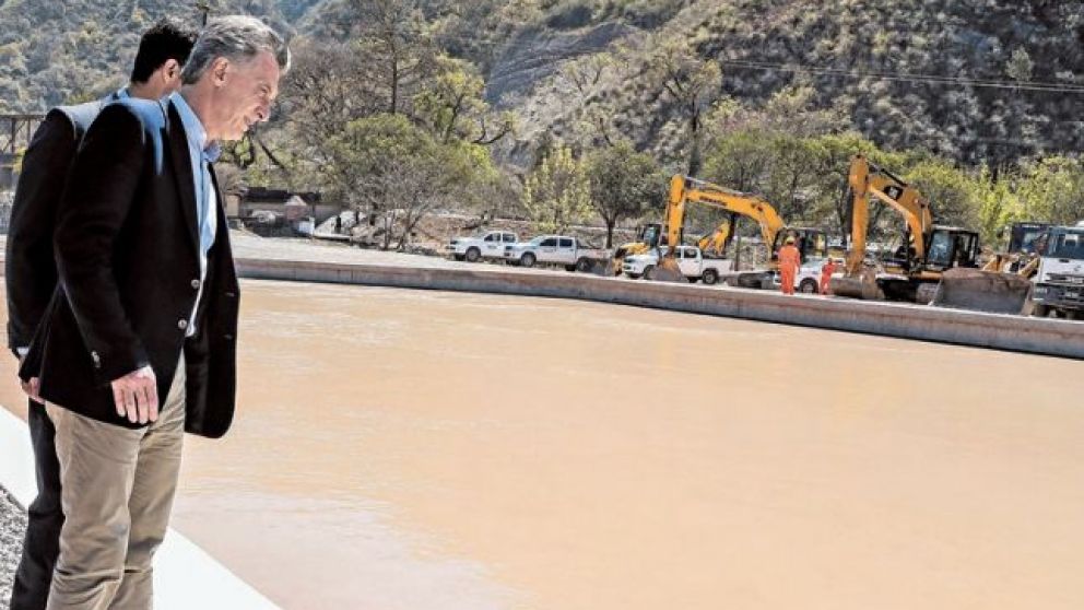 El presidente en suelo salteño con Urtubey