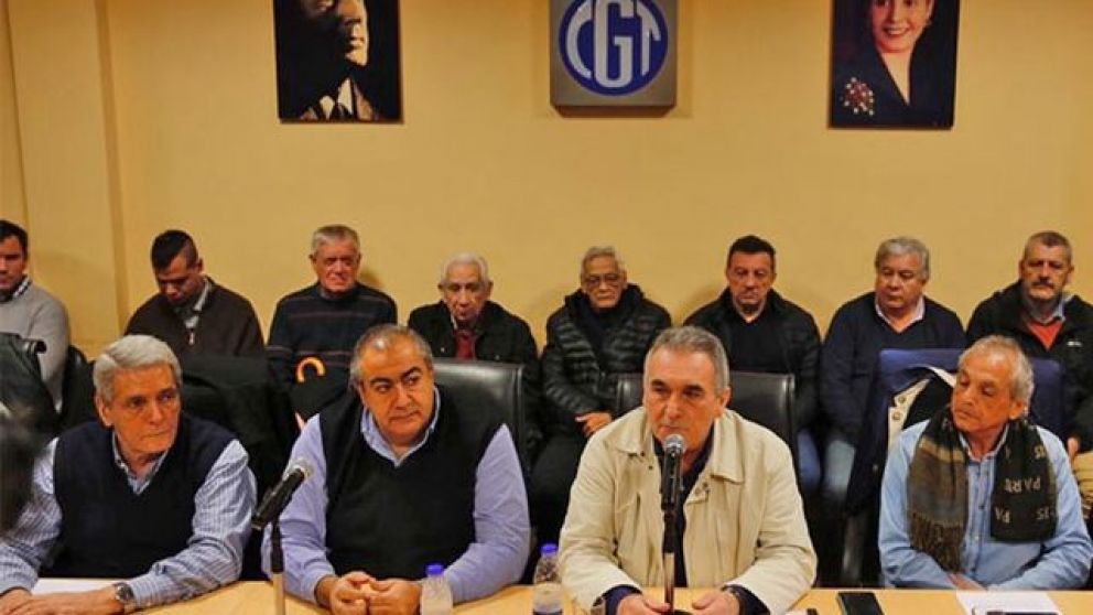 La CGT ratificó el paro del 25 antes de una reunión que tendrá hoy con el ministro Sica