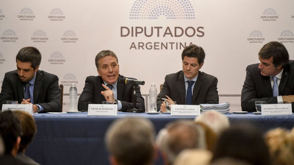 El ministro de Hacienda, Nicolás Dujovne, presentó el Presupuesto en el Congreso