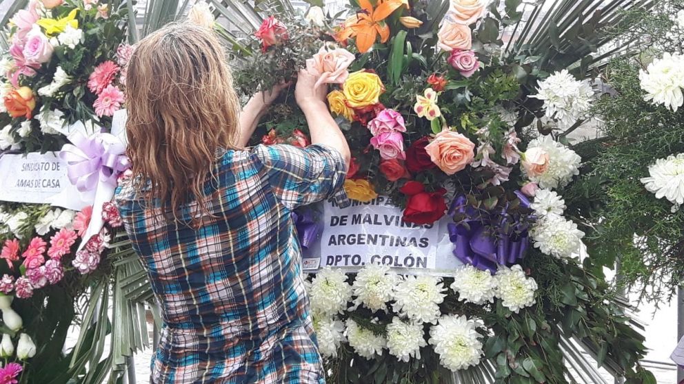 Cientos de arreglos florales en el adiós a De la Sota (Radio Sudamericana y Canal 5TV)