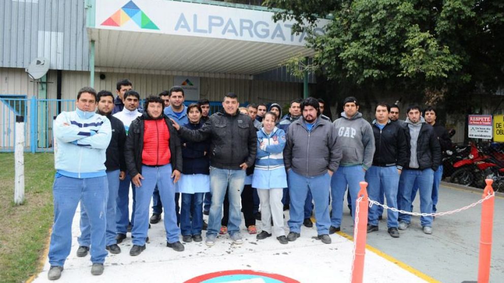 Alpargatas Argentinas vendió el 22,5% de sus acciones a gigante brasileño