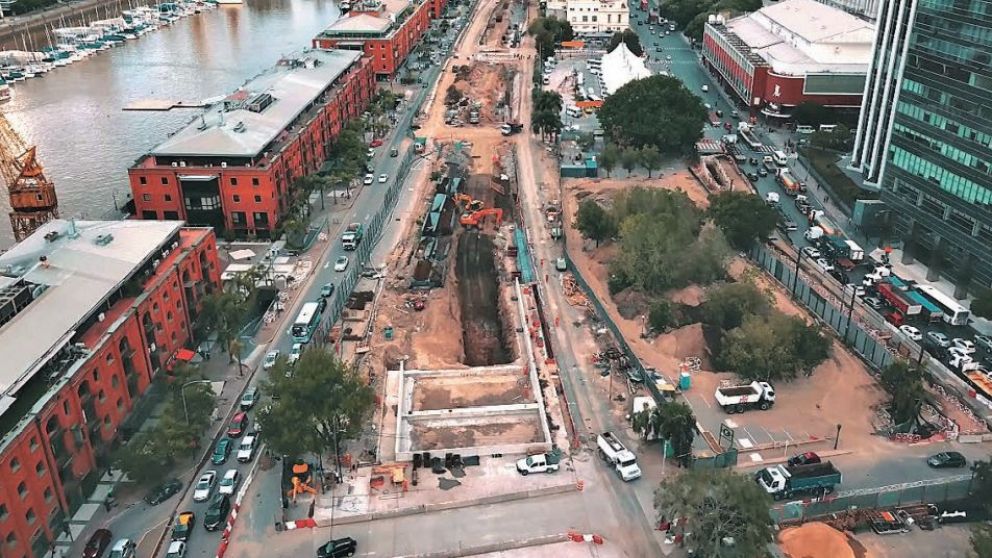 Las obras complican a los restaurantes, que sufren por la baja de la cantidad de comensales (Fuente: @PicanteMedia)