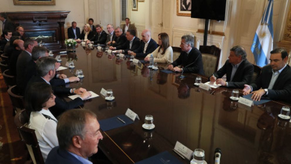 En la reunión realizada en la Casa Rosada hubo rostros serios