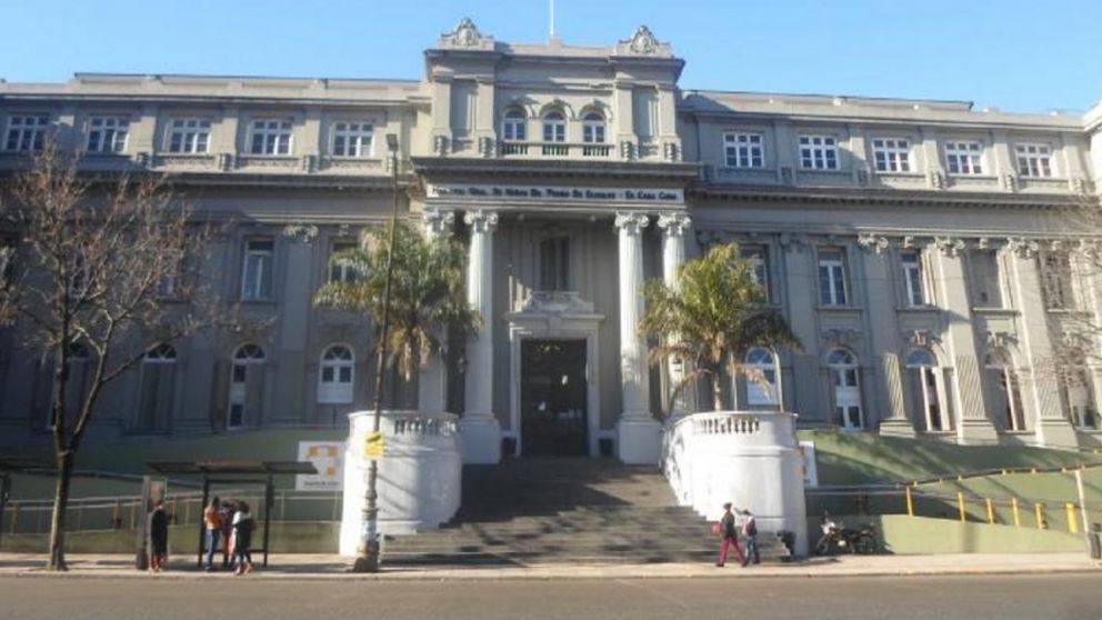 Tres nenes murieron y tres se encuentran grave por infección bacteriana