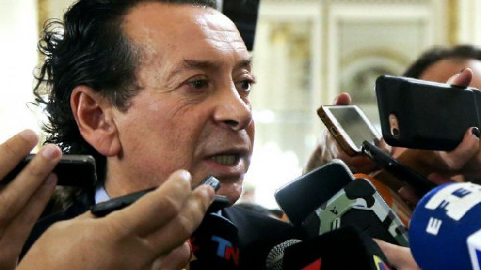 Sica se opuso a las “paritarias permanentes”