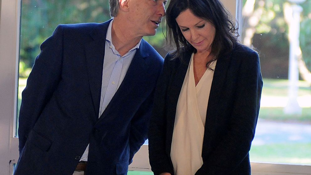 Los ministros comienzan sus nuevos cargos y Hacienda no cambiará de nombre