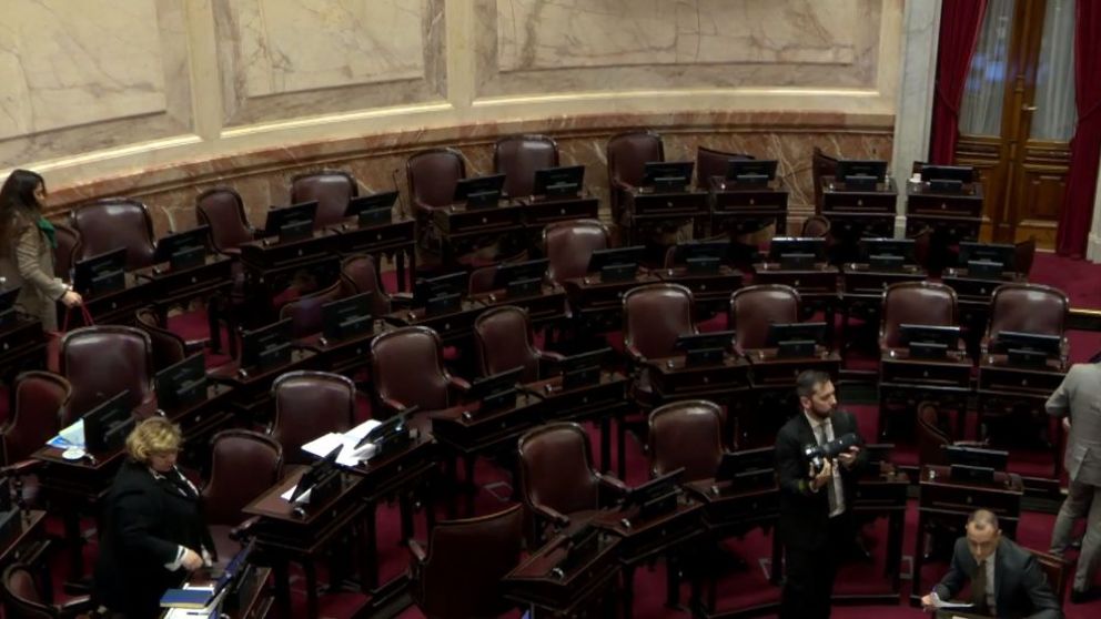 Por segunda vez, no hubo quórum la sesión para debatir sobre asignaciones familiares