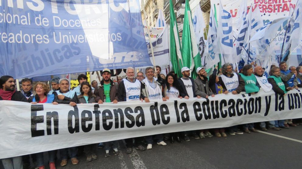 Retoman la paritaria con los docentes universitarios