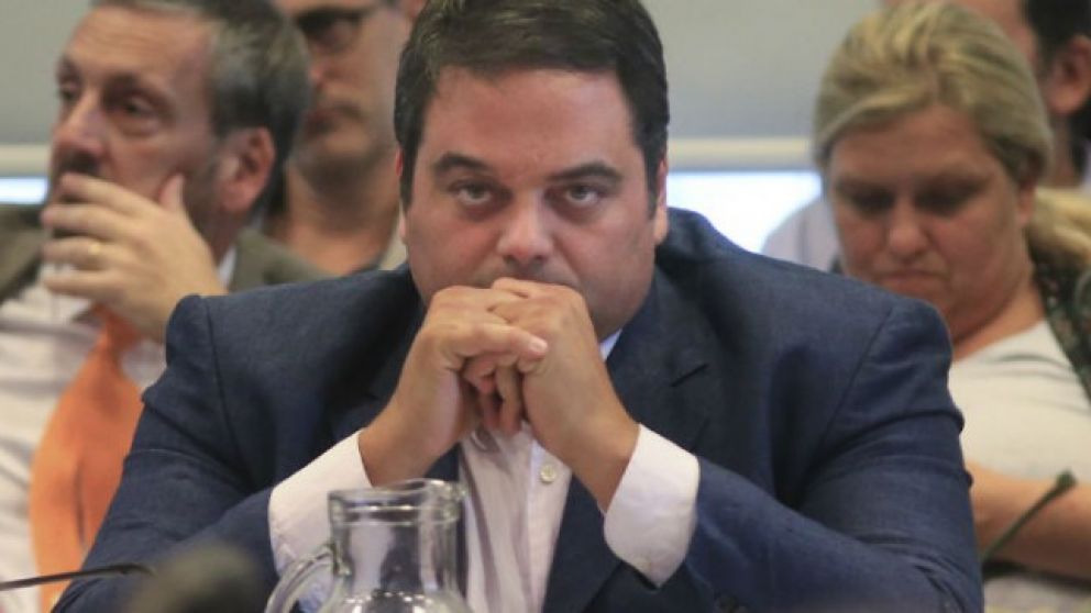 Imputan a Triaca, por denuncia que realizó Camioneros