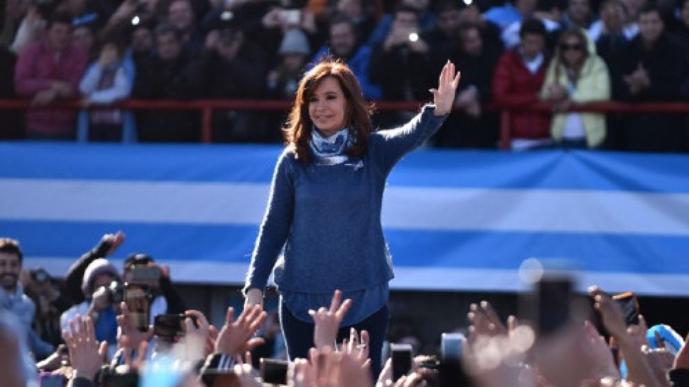 Cristina se lanzará con un acto masivo