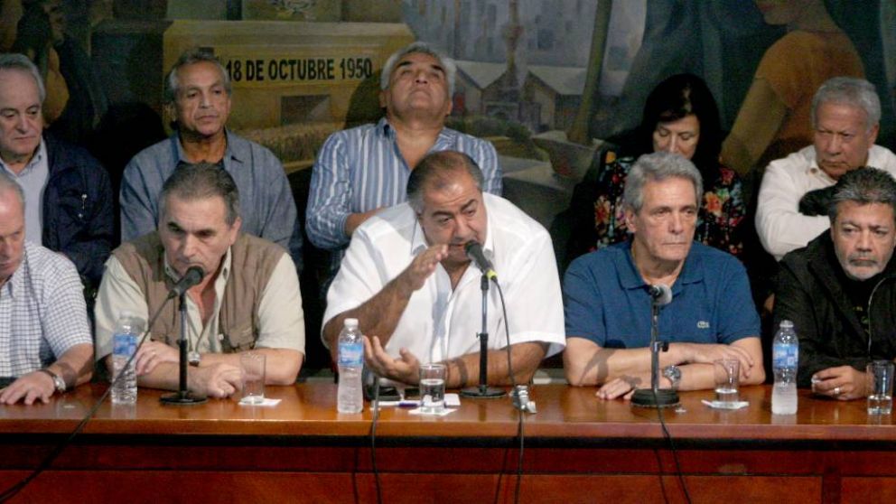 La CGT busca contener mas fugas y convoca a un paro general 