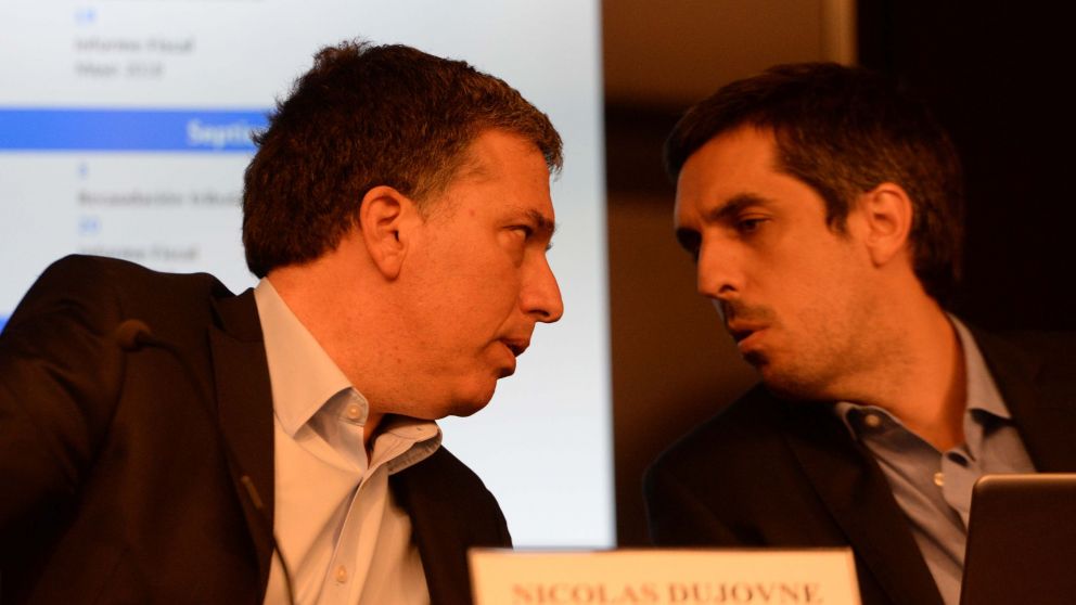 El ministro Dujovne y el secretario de Hacienda, Rodrigo Pena