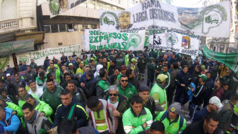 Camioneros reclamó la restitución de los fondos embargados