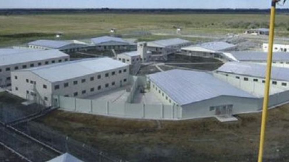Desde el penal, un grupo de alumnos internos presentó su invento