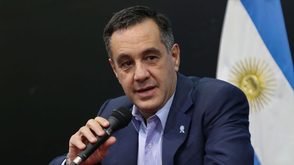Finocchiaro tild� a los docentes universitarios que paran de "kirchnero-troskistas" 