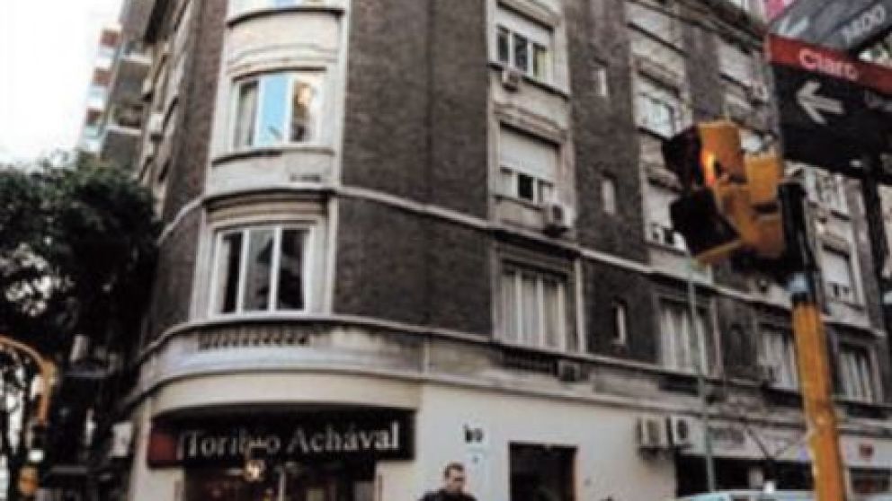 El allanamiento en la calle Uruguay dejó secuelas