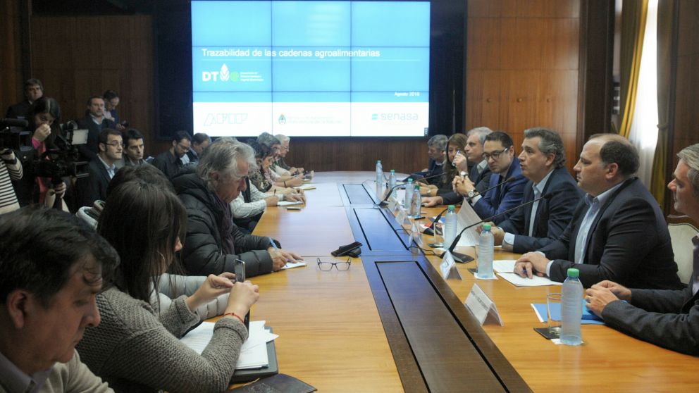 Etchevehere ayer, en la presentación de las medidas