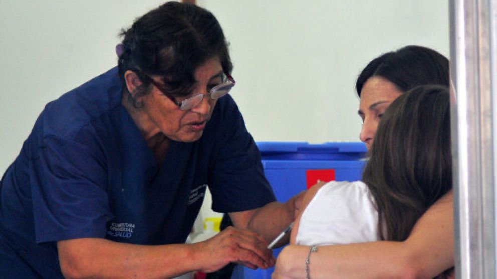 La aplicación de vacunas, clave la la política preventiva