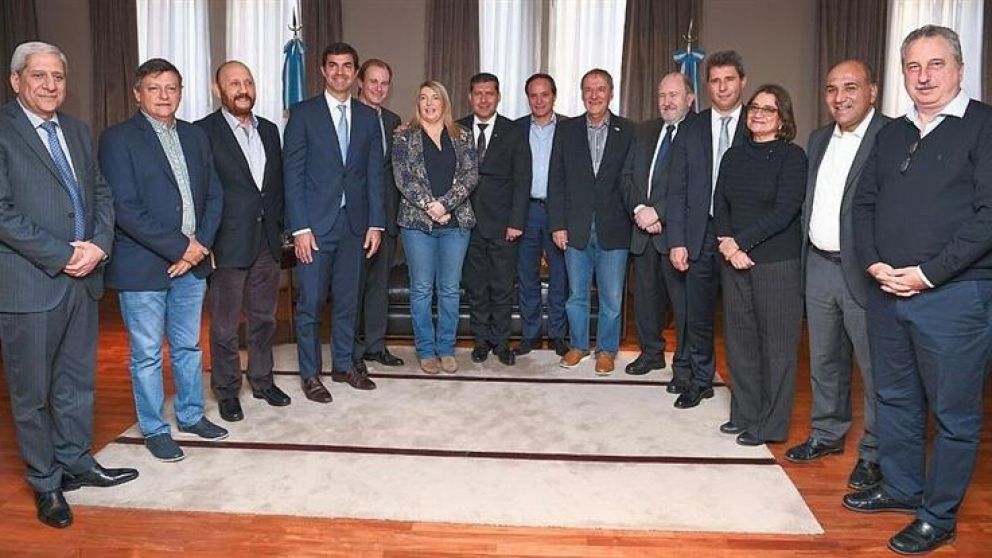 Detalles del acuerdo entre la Nación y las provincias por el ajuste