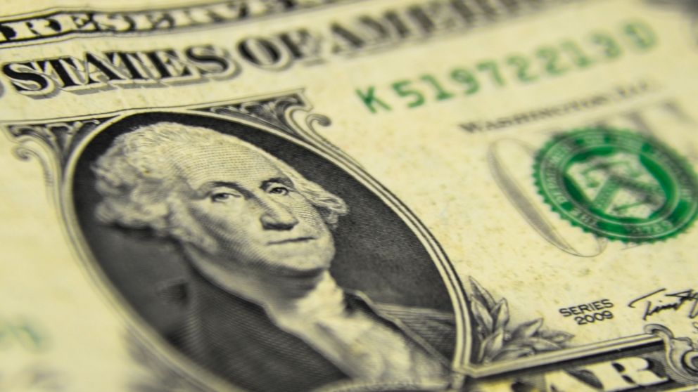 El dólar volvió a caer en paralelo al foro de Davos y las compras récord del BCRA.