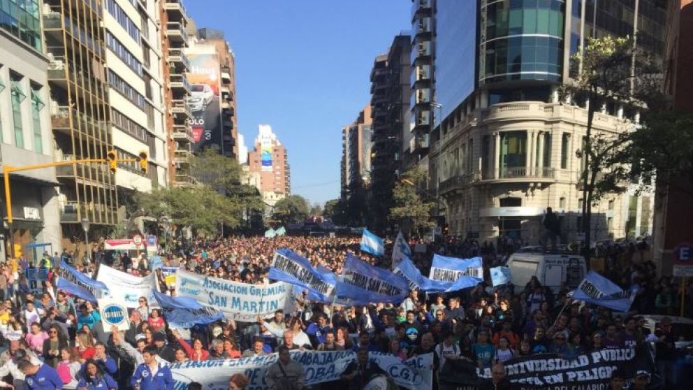 Las protestas se multiplicaron en todo el país