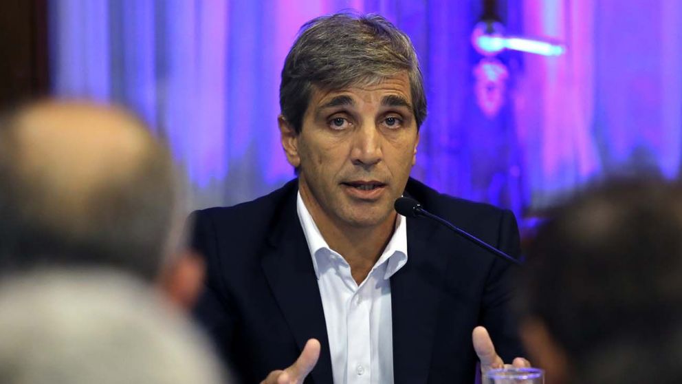 Caputo tendrá su primer viaje oficial como presidente del Banco Central