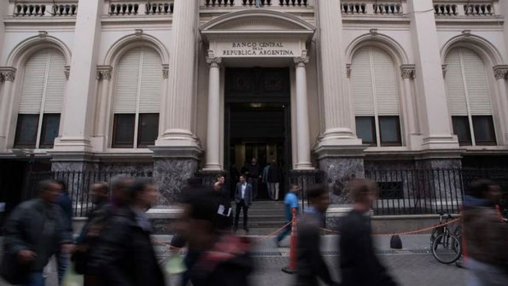 Por la corrida, la fuga de capitales supera los u$s 20 mil millones en siete meses