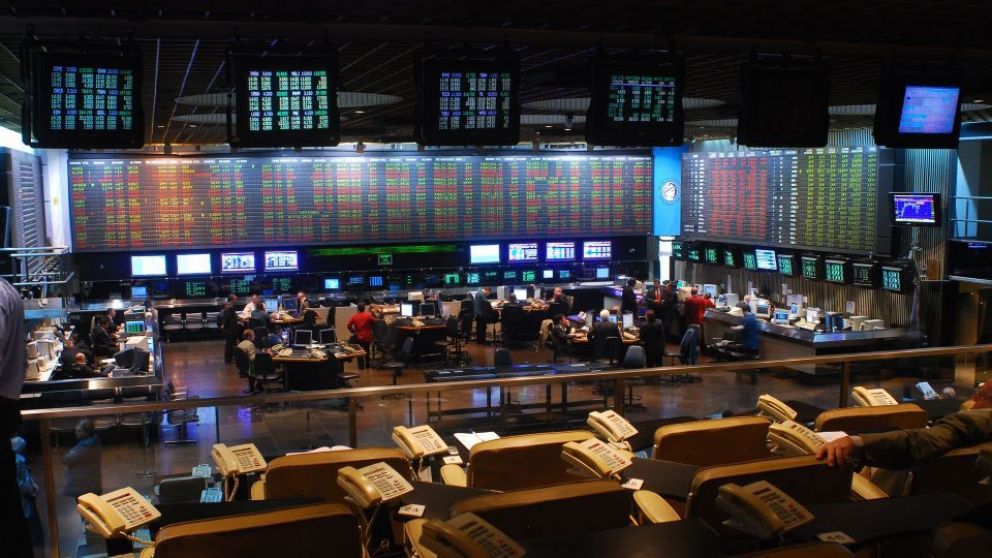 El Merval bajó 1,43% empujado por el fuerte retroceso de Wall Street