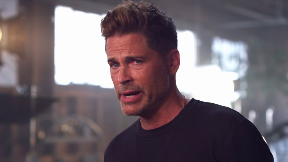 Rob Lowe, voz en contra