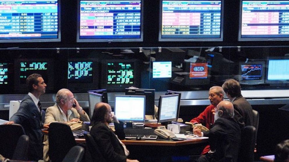 Sube la bolsa y baja el riesgo país