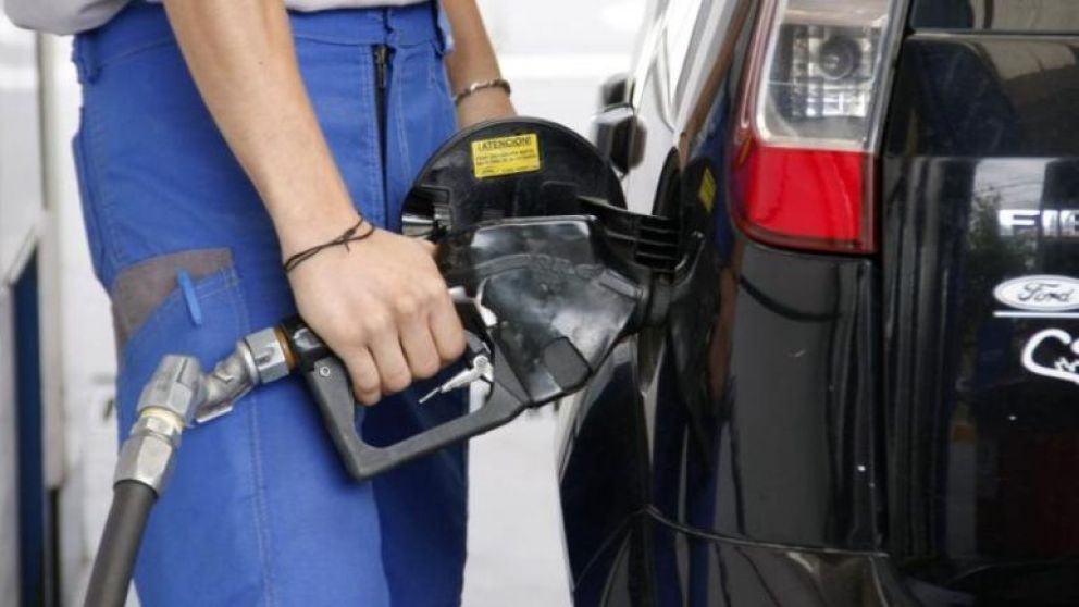 La nafta volvió a subir y la súper ya supera los $1.800 por litro en todo el país