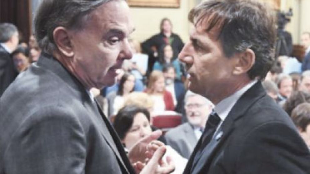 Pichetto, entre cerrar fi las peronistas y dar la espalda a Cristina