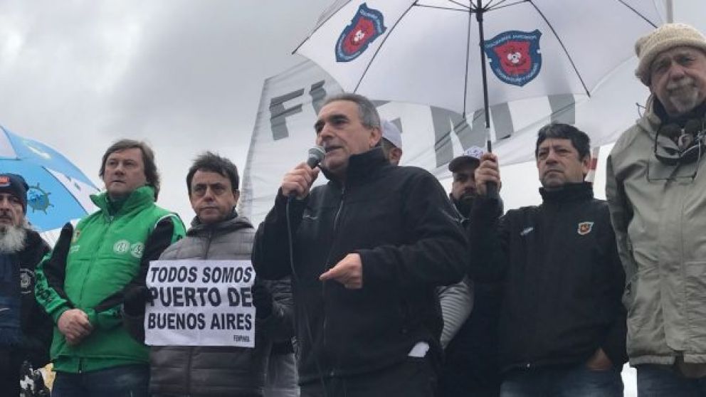 Tras 160 despidos, portuarios anunciaron medidas de fuerza