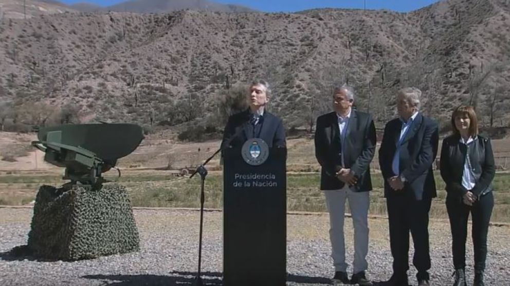 El Presidente resaltó el aporte de las FF.AA en las fronteras